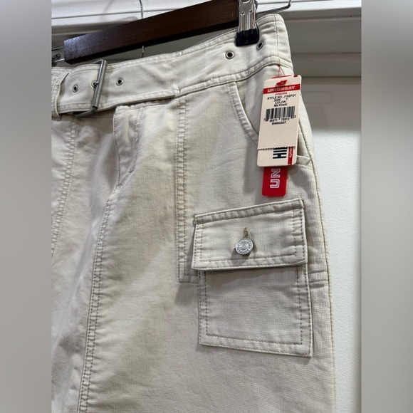 UNIONBAY 🆕🆕 Beige Hip-Hugger Skirt  Juniors Size 1 - Picture 3 of 15
